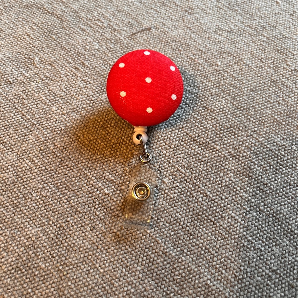 Badge reel